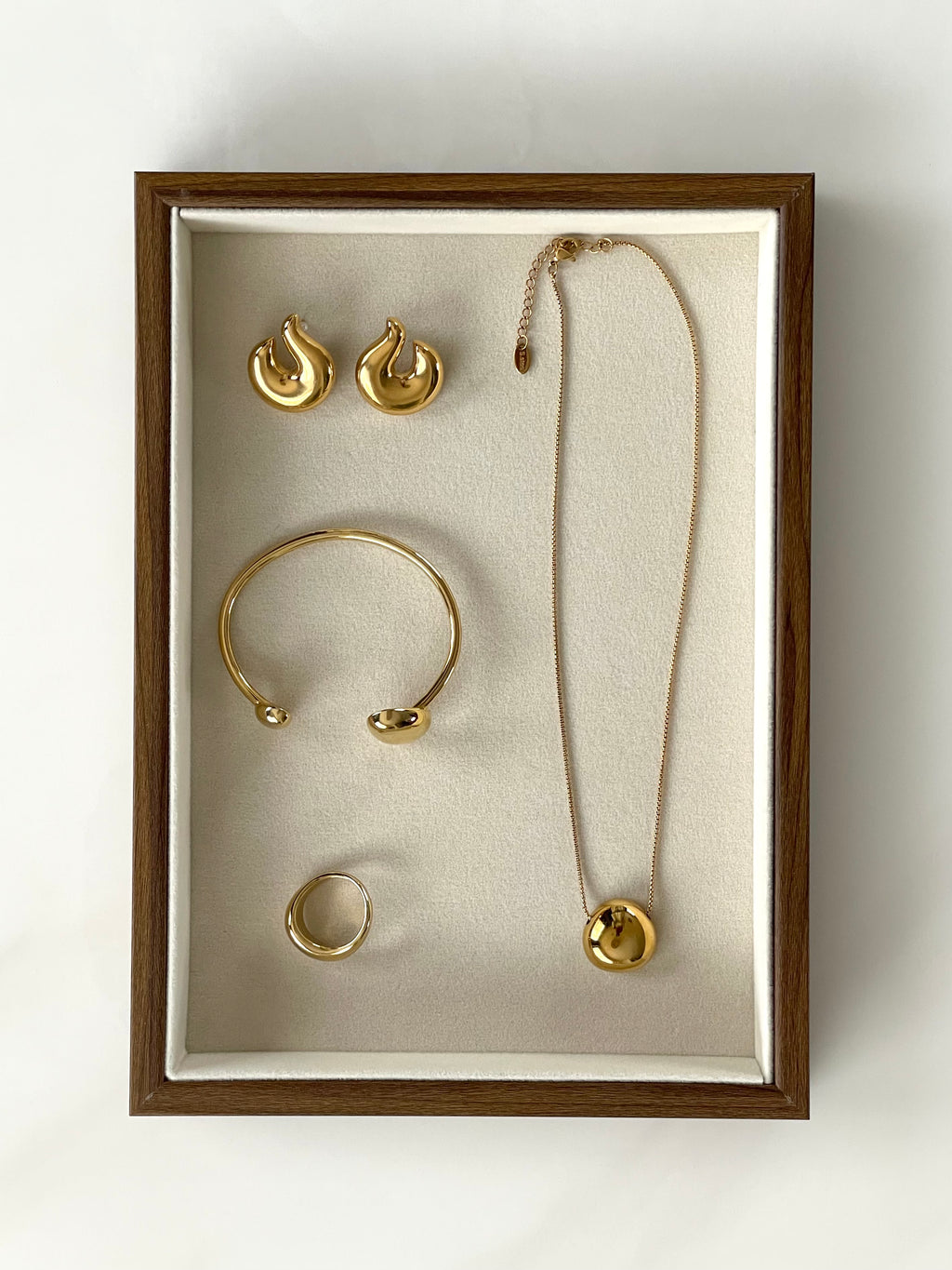 Celon Earrings - Gold
