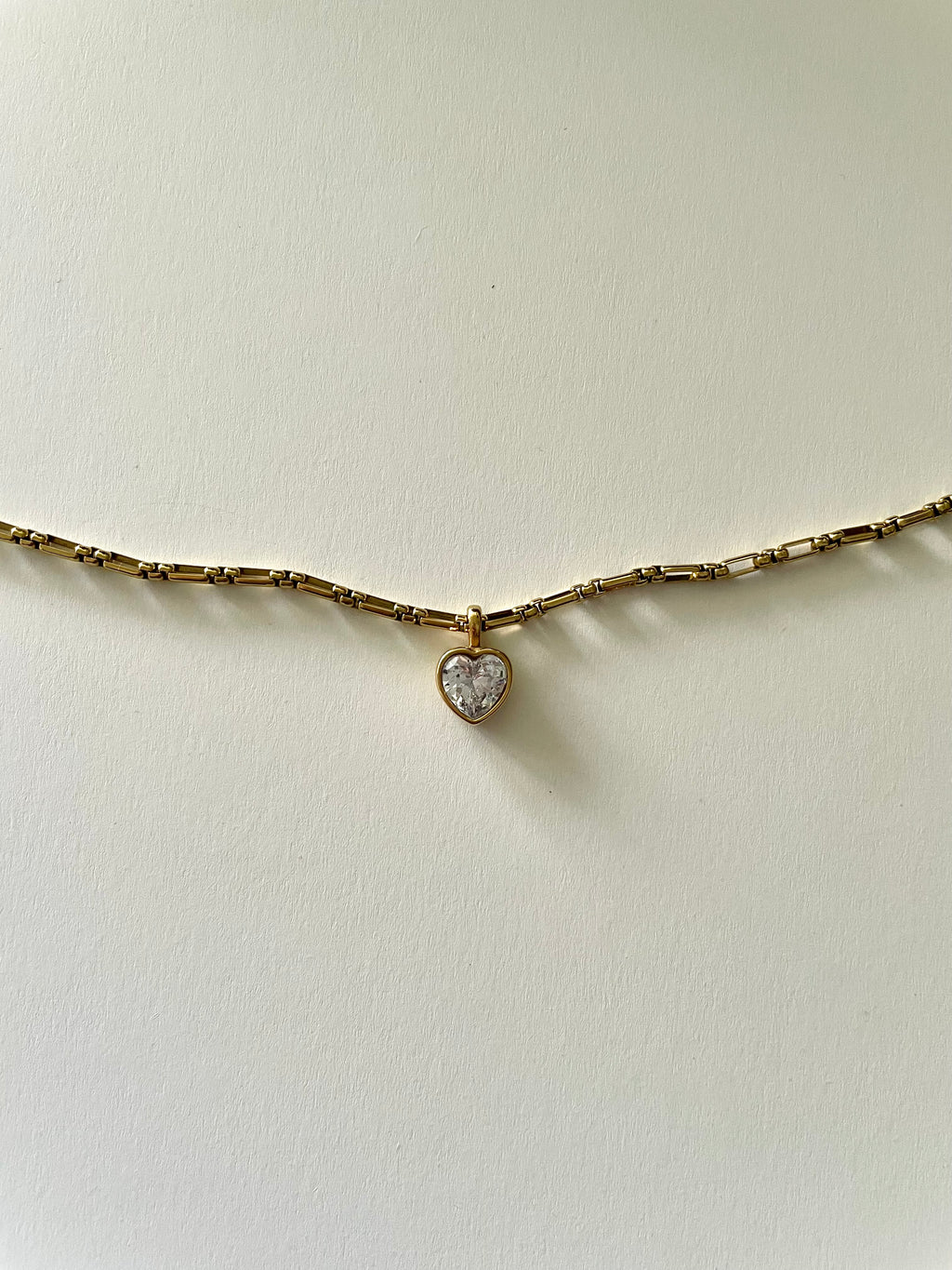 Amora Pendant