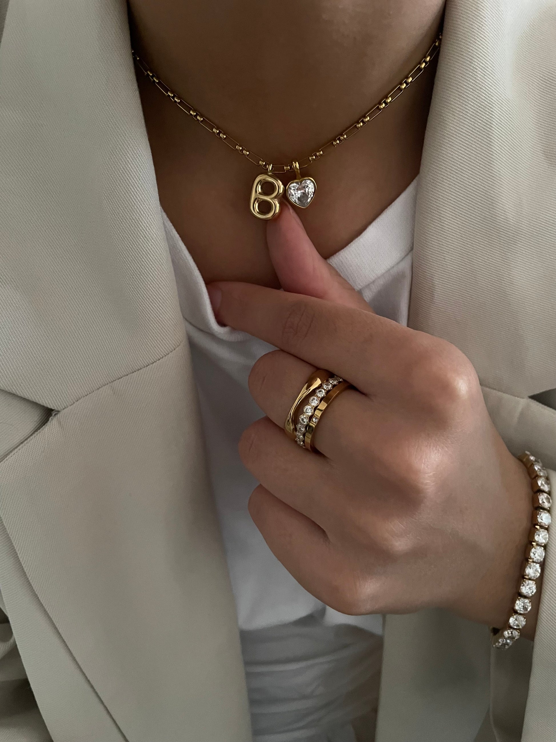 Amora Pendant