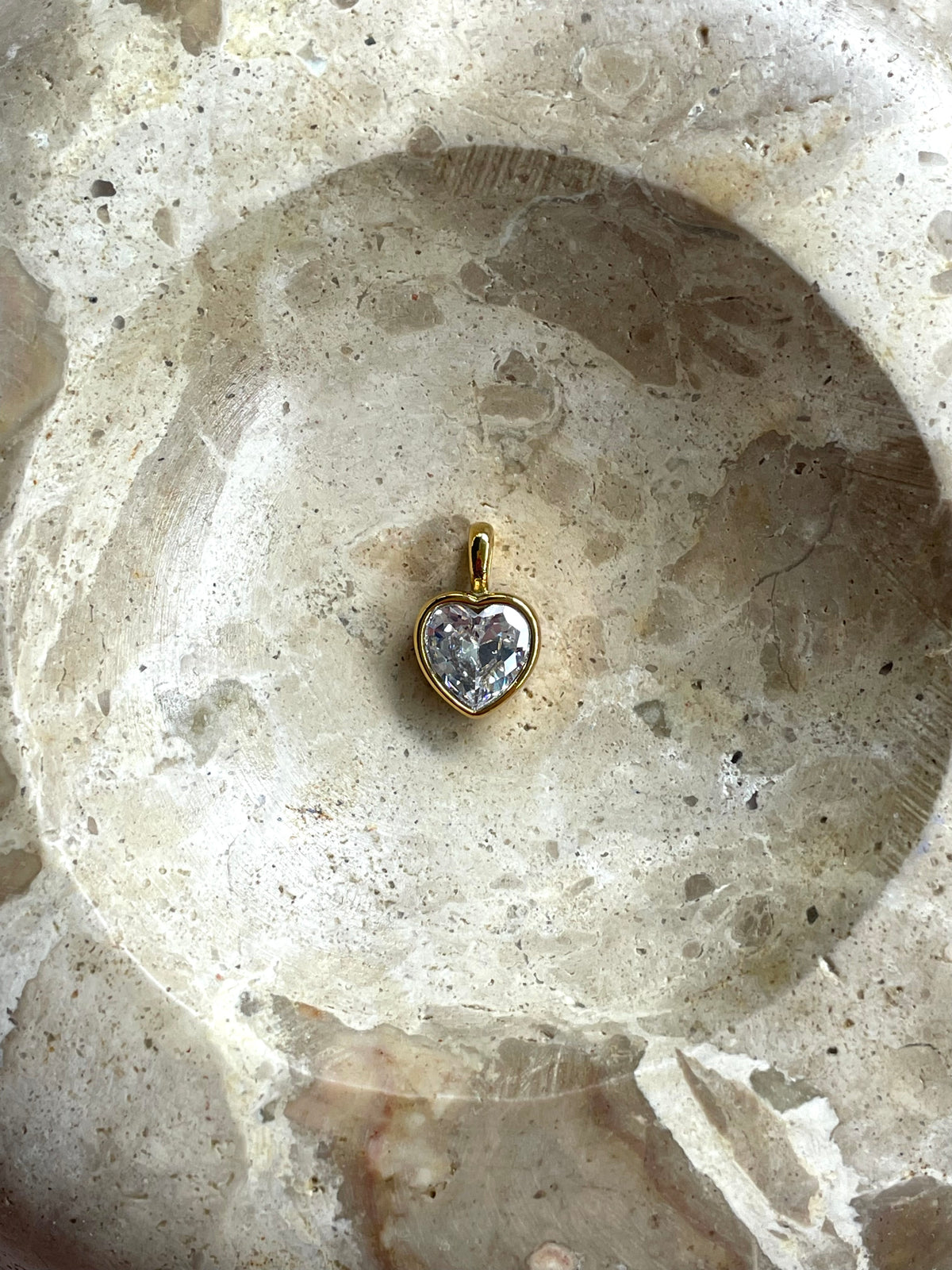 Amora Pendant